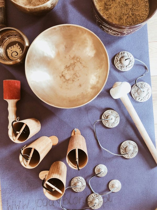 How Can UK Adults Effectively Use Meditation to Reduce Stress?